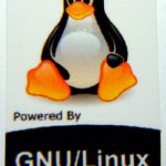Powered by GNU / Linux Sticker 19 x 28mm [411]