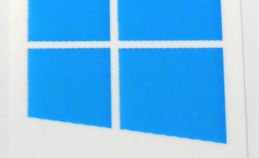 Windows 10 Sticker 16 x 22mm / 5/8" x 7/8" [1162]