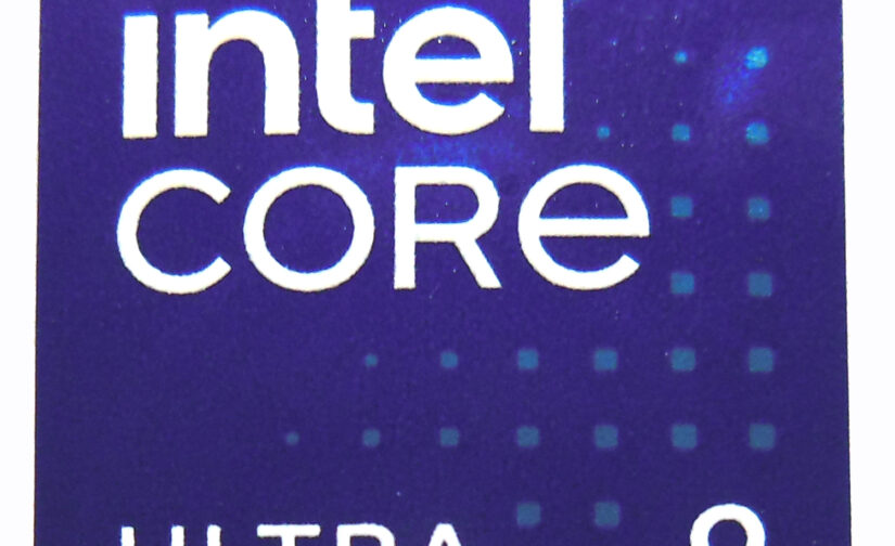 Intel Core 9 Ultra Sticker 18 x 18mm / 11/16" x 11/16" [1201]